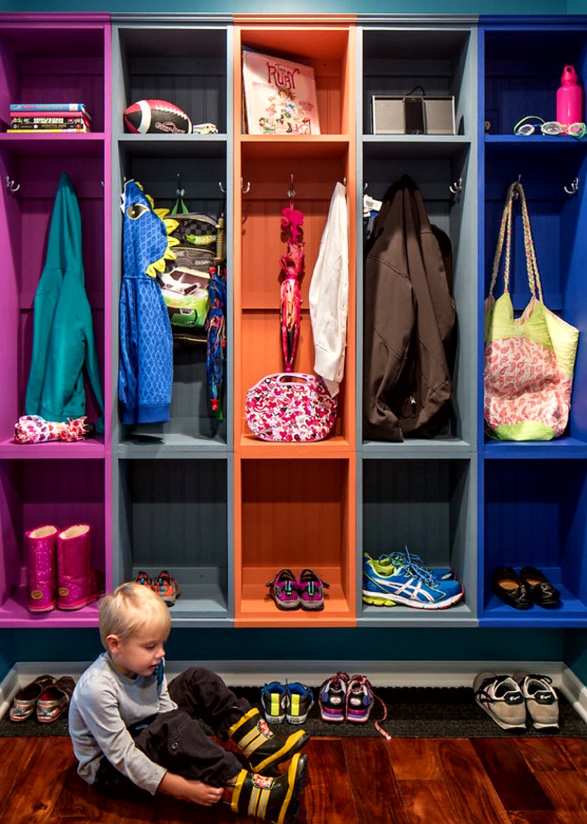 Детская цветная гардеробная комната Анапа