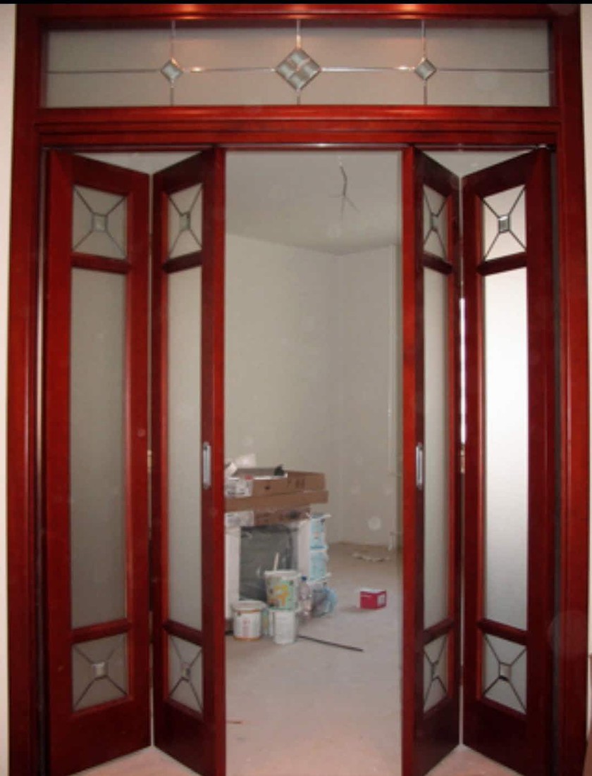 Дверь гармошка с декоративными стеклянными вставками Анапа