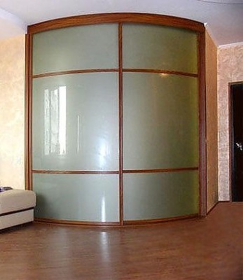 Встроенный шкаф купе радиусный в классическом стиле Анапа
