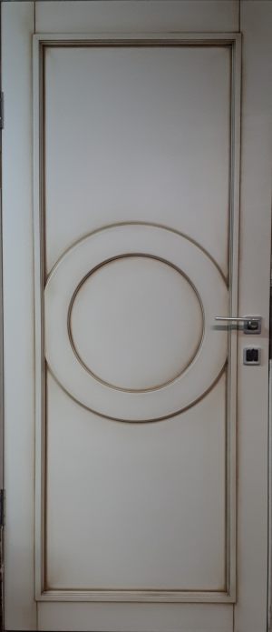 Межкомнатная дверь в профиле массив (эмаль с патиной) Анапа