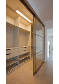 Линейная гардеробная комната с дверями купе Анапа