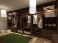 Классическая гардеробная комната из массива с подсветкой Анапа